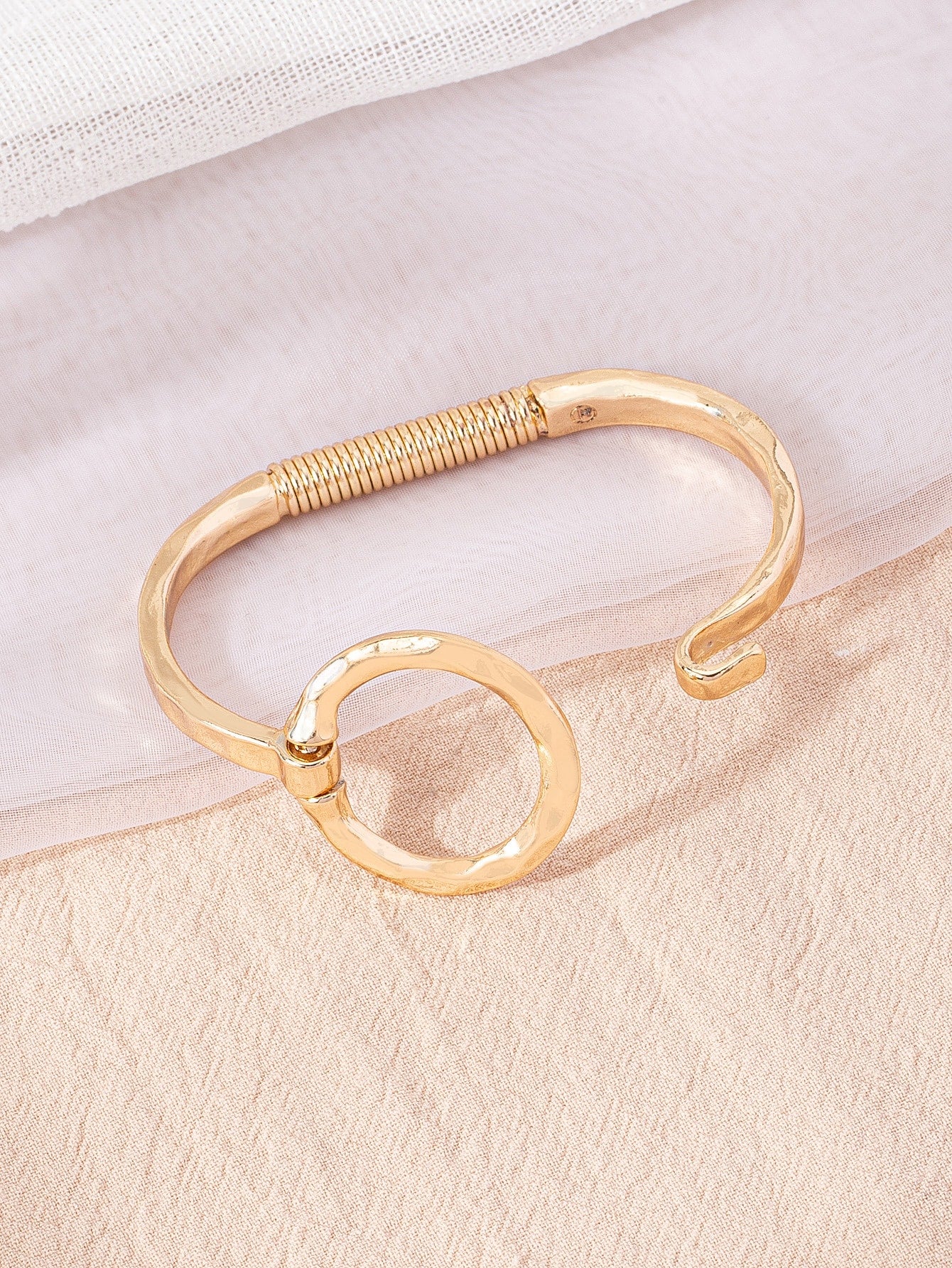 Circle Decor Bracelet