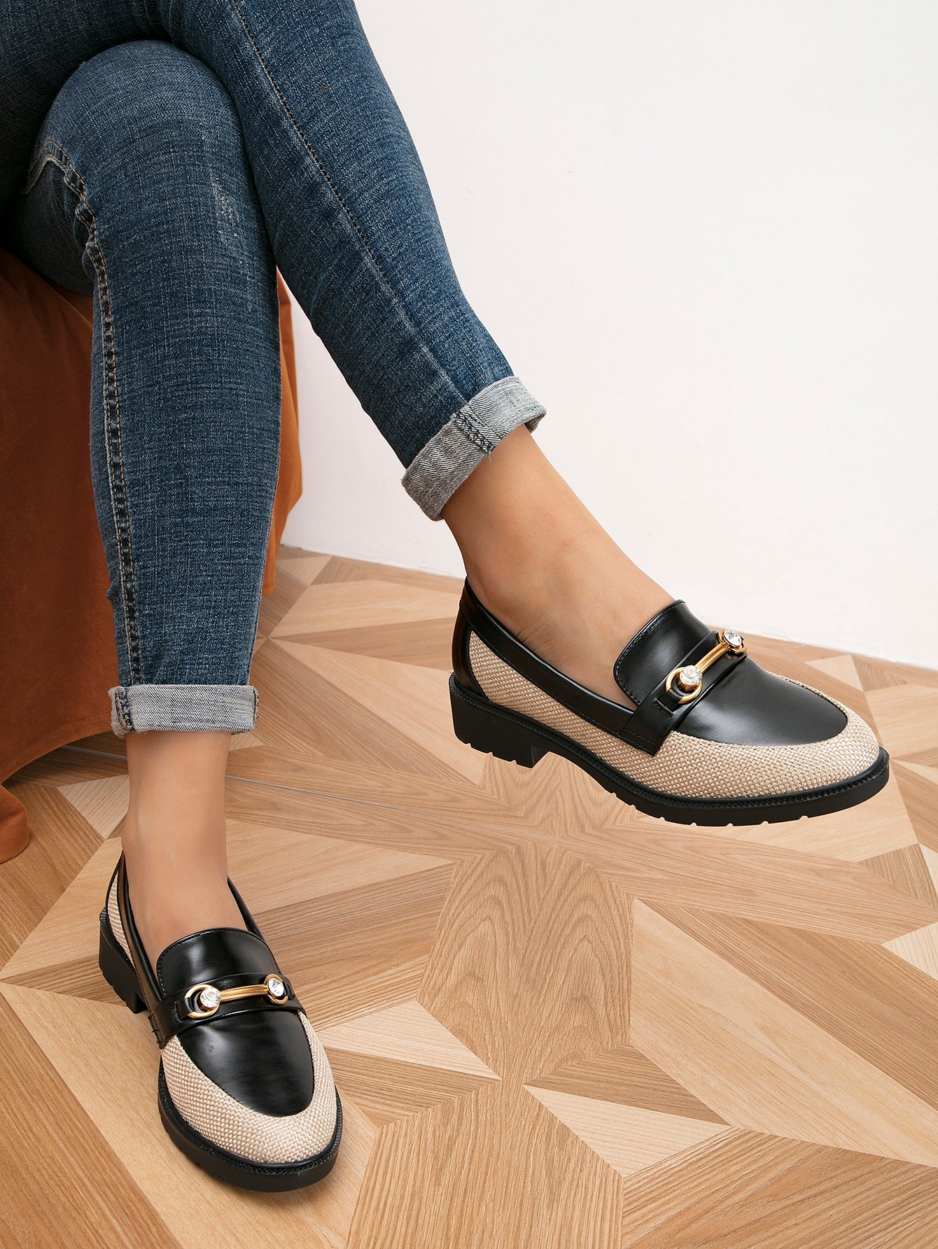 Rhinestone Metal Decor Flat Loafers