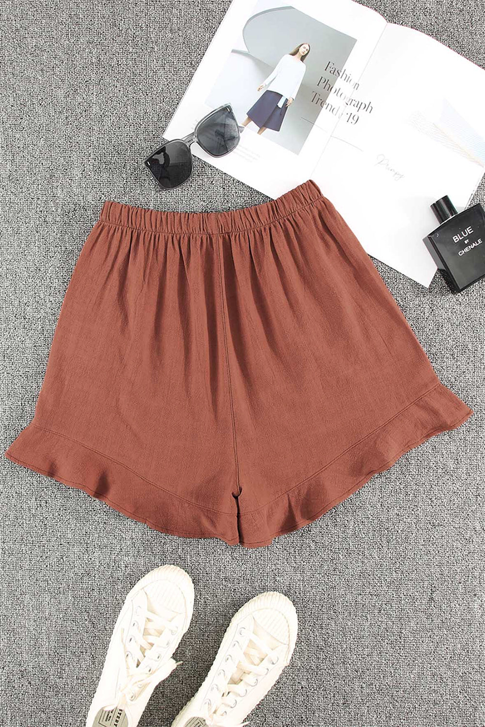 Drawstring waist shorts