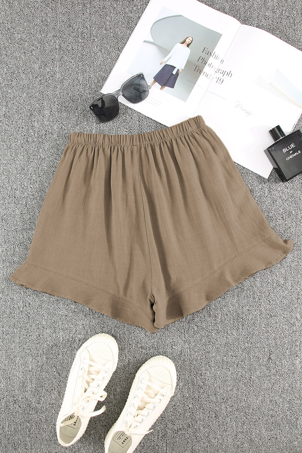 Drawstring waist shorts